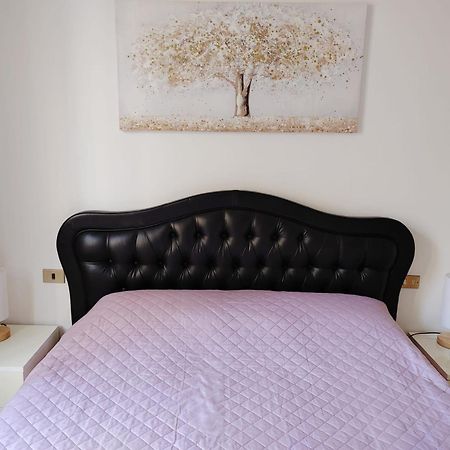 Mazzini Apartment - The V Collection Турате Екстериор снимка